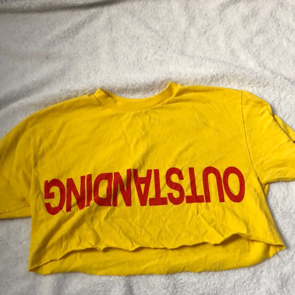 An outstanding yellow cropped tee